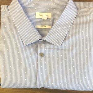 Gorgeous Men’s Calvin Klein Long Sleeved Light Blue Dress Shirt in Size 2XL